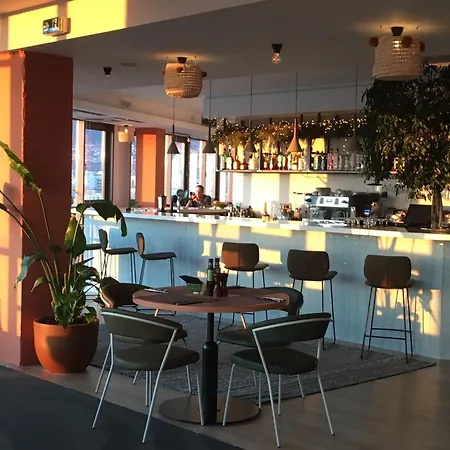 Wn Lab - Including Breakfast And Parking Hotel 4*