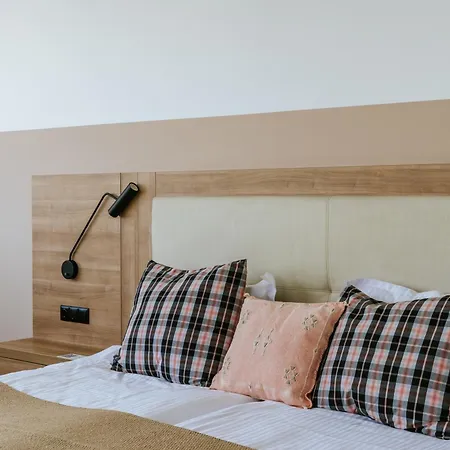 Wn Lab - Including Breakfast And Parking Hotel 4*
